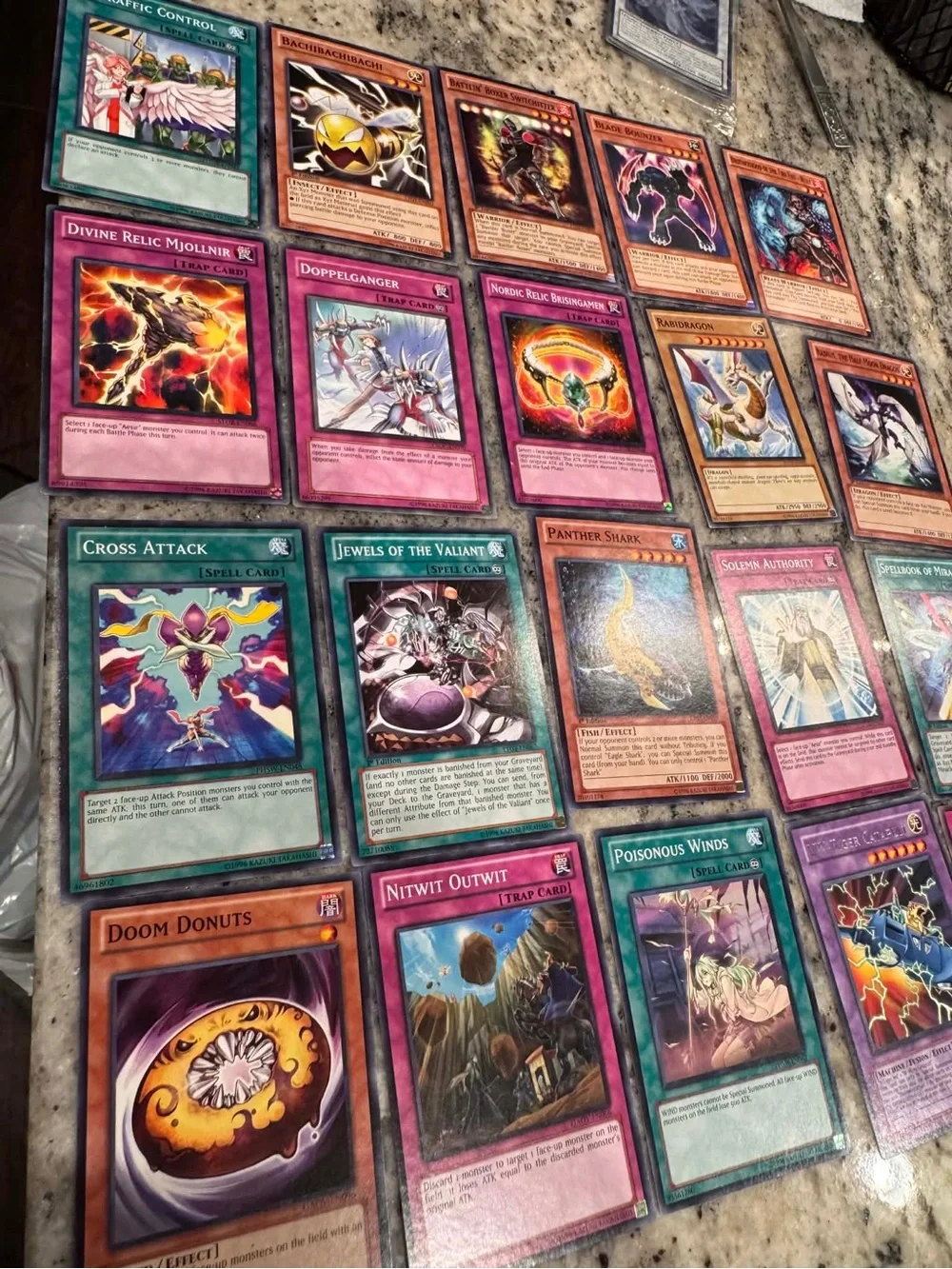 Yu-Gi-Oh! 160 Card Lot - Mixed Colors YGO2-9